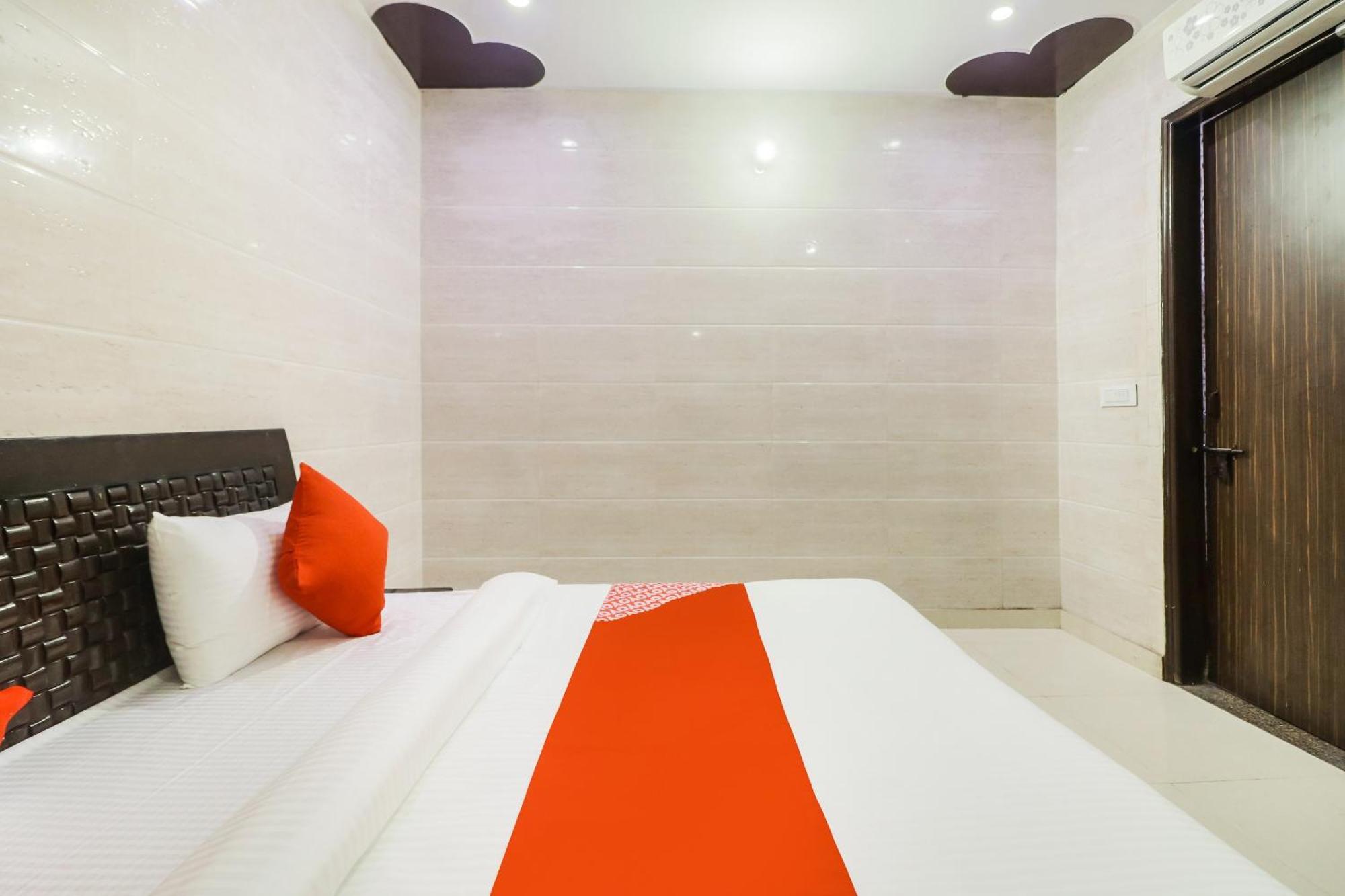 Hotel O Mayur Palace Narela Zewnętrze zdjęcie