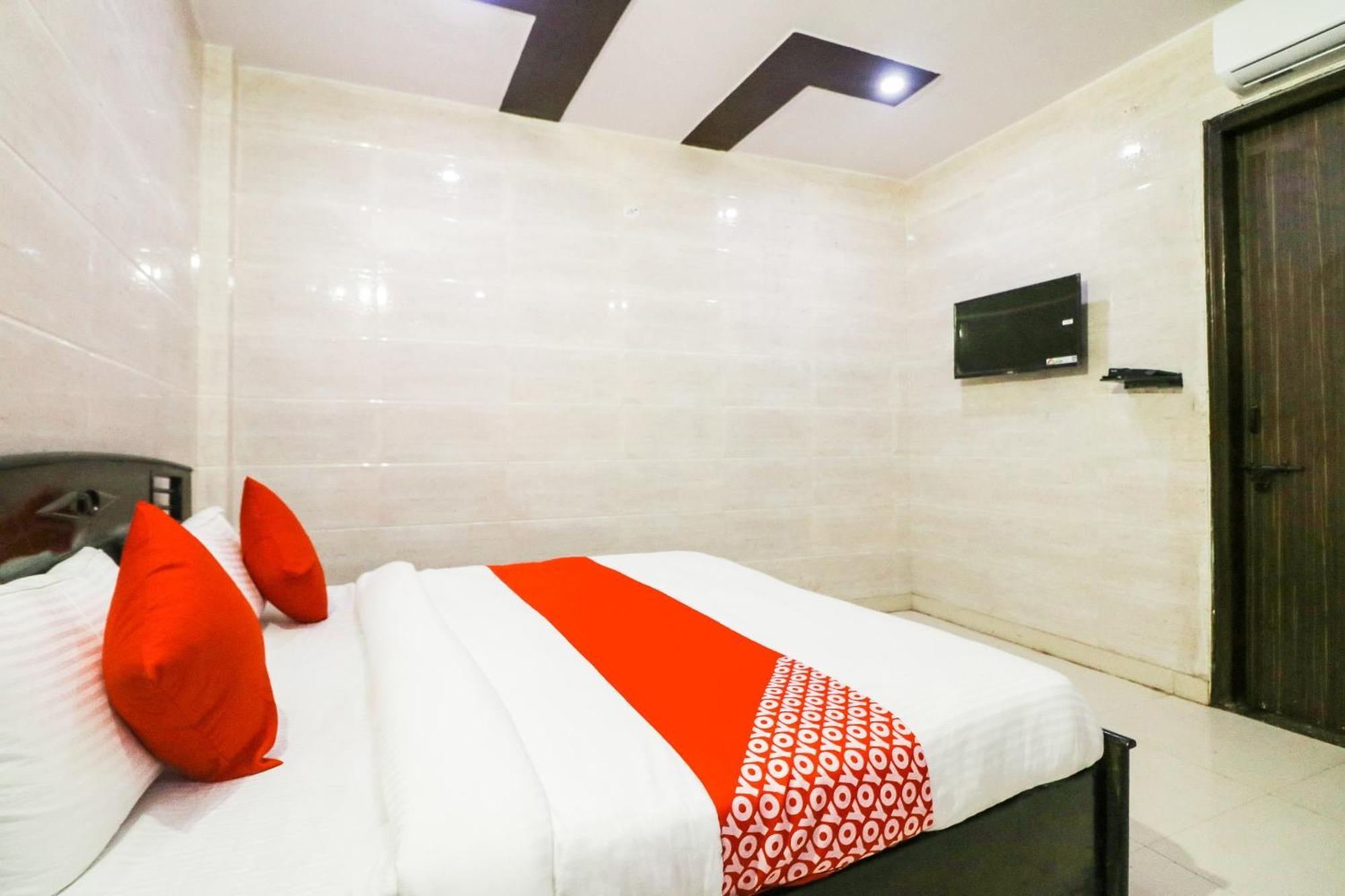 Hotel O Mayur Palace Narela Zewnętrze zdjęcie